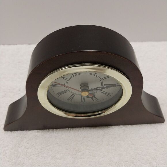 Vintage Wood Grain Quartz Mantel Clock with Gold Tone Accents #C009 - Picture 4 of 8